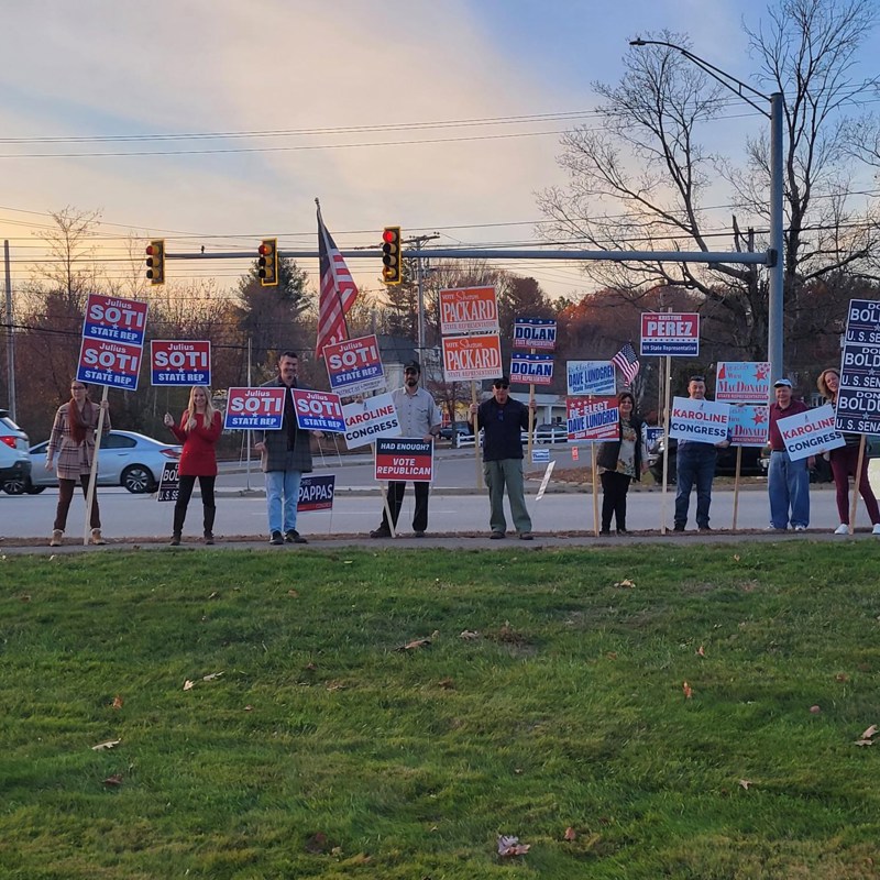 Londonderry Republican Committee Sign Wave