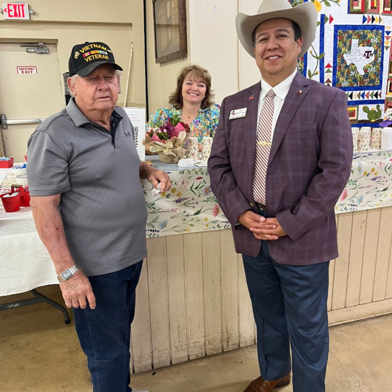 Mike had the opportunity to meet and mingle with some of Wilson County Republican Women's Club members, friends and family at the Wilson County's Got Style Fundraiser! Several local Wilson County boutiques were represented by fabulous volunteer models and the charcuterie boards were amazing.