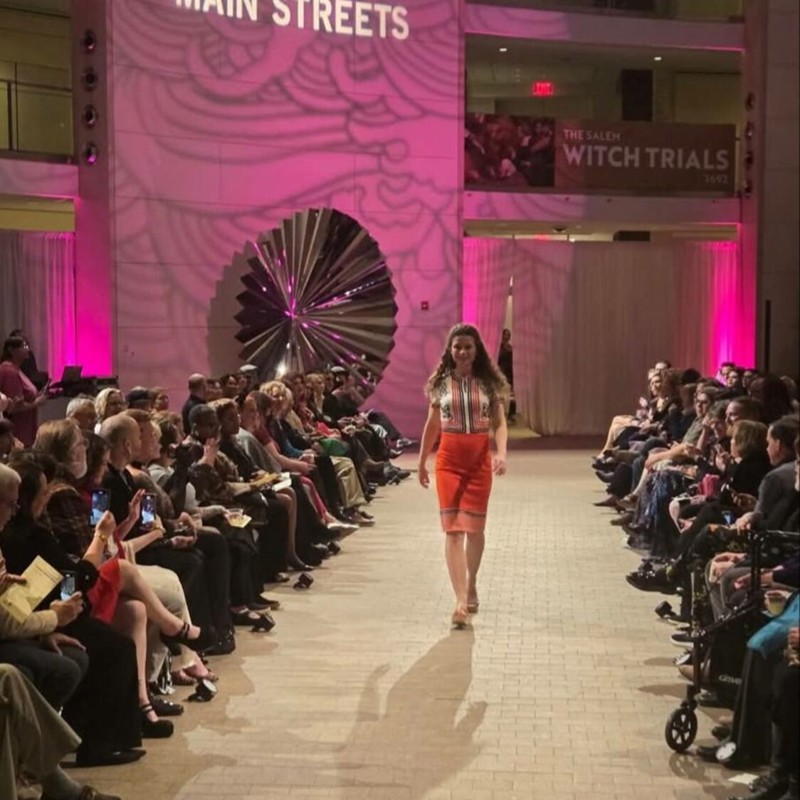 The Salem Main Streets Fashion Show returns at the PEM, showcasing our awesome small businesses! Honored to model for Re-Find on Washington Street with my daughter Brenda.