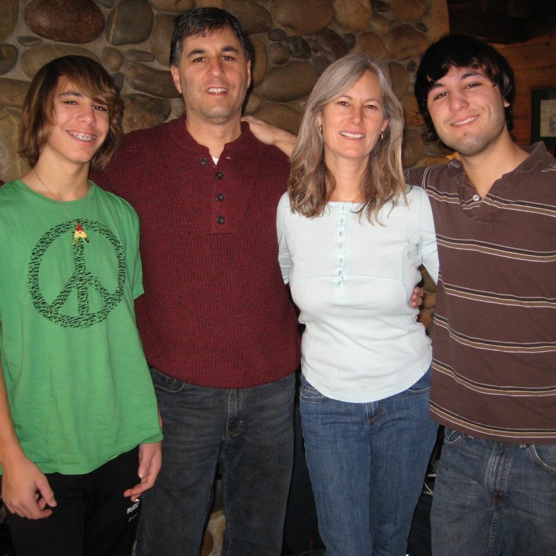 Diana & Family
2008